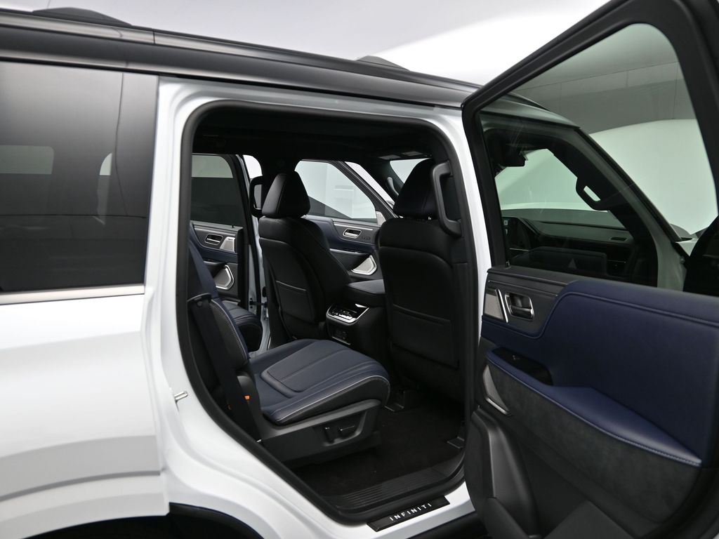 2026 Infiniti QX80 Sensory photo 16
