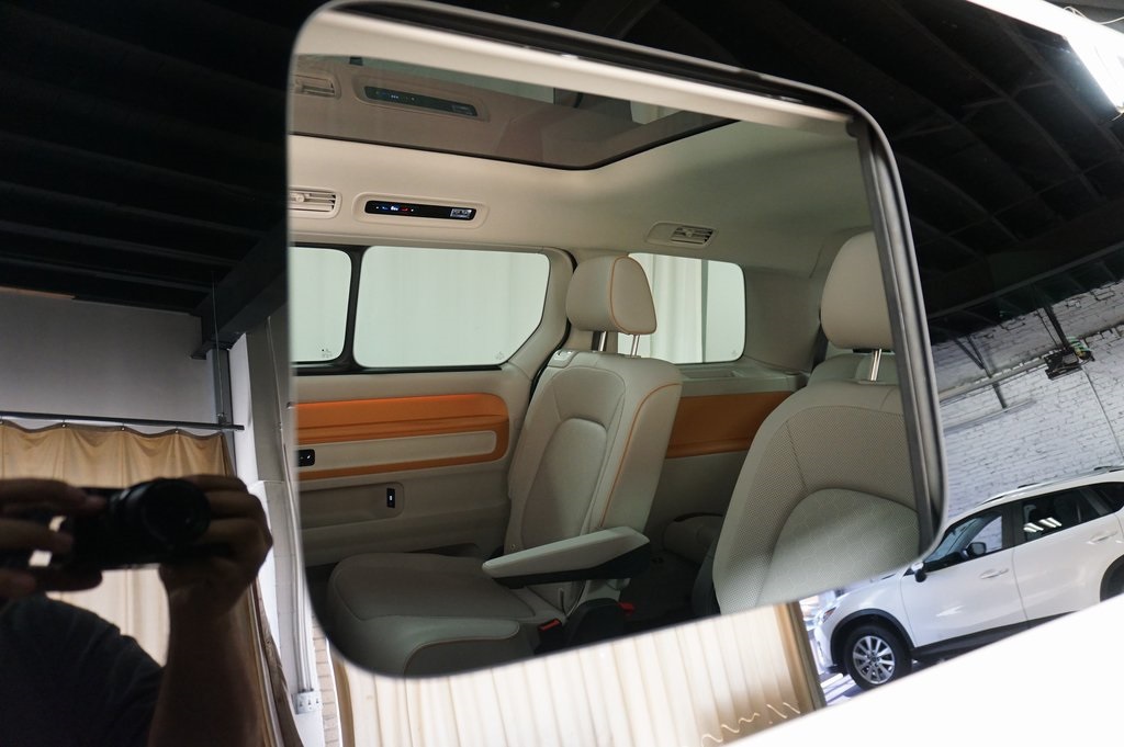 2025 Volkswagen ID. Buzz photo 25