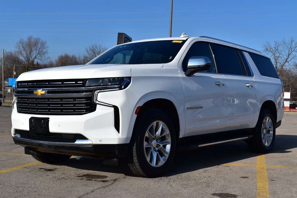 2023 Chevrolet Suburban Premier's photo