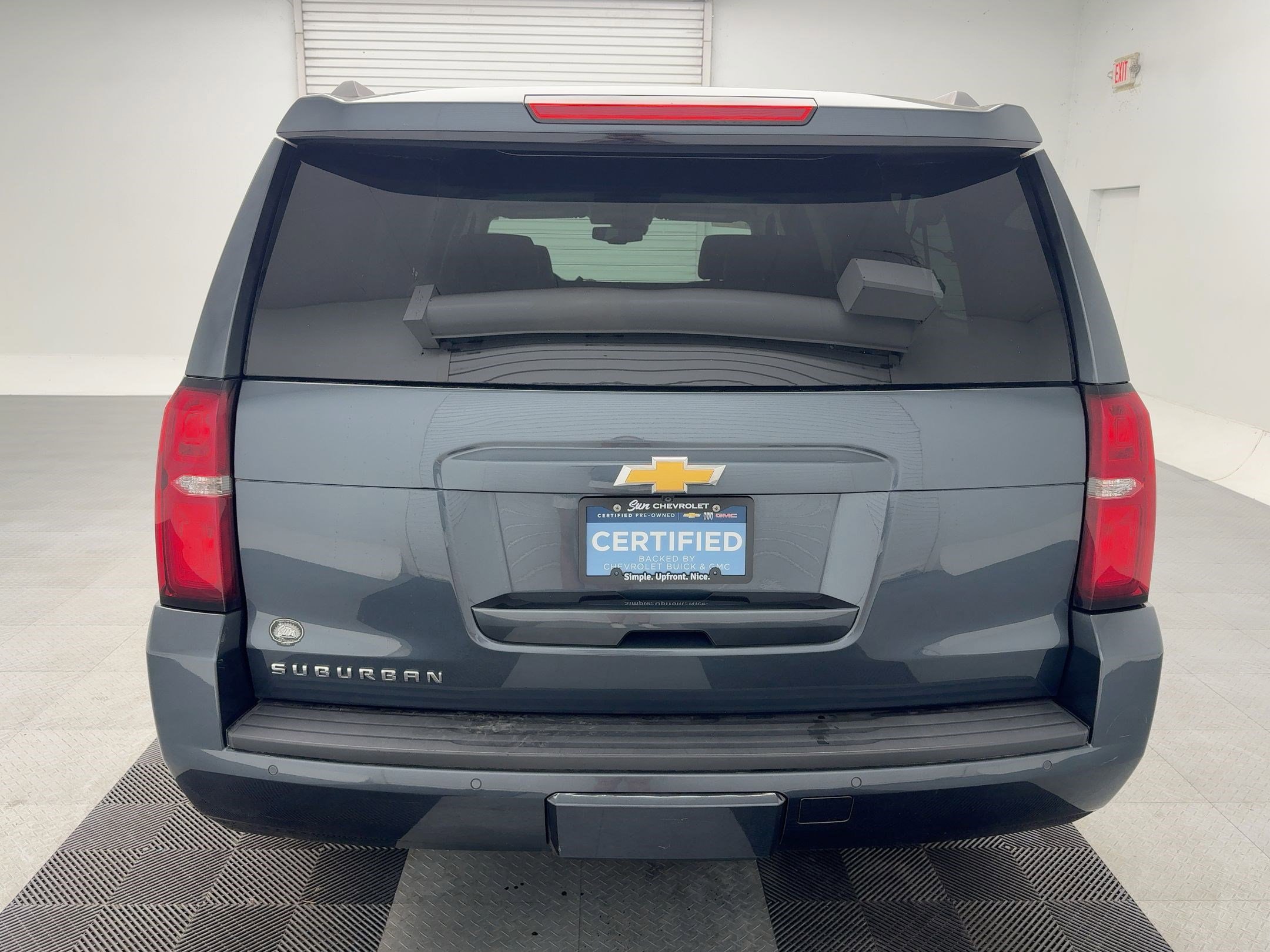 2020 Chevrolet Suburban LT photo 9