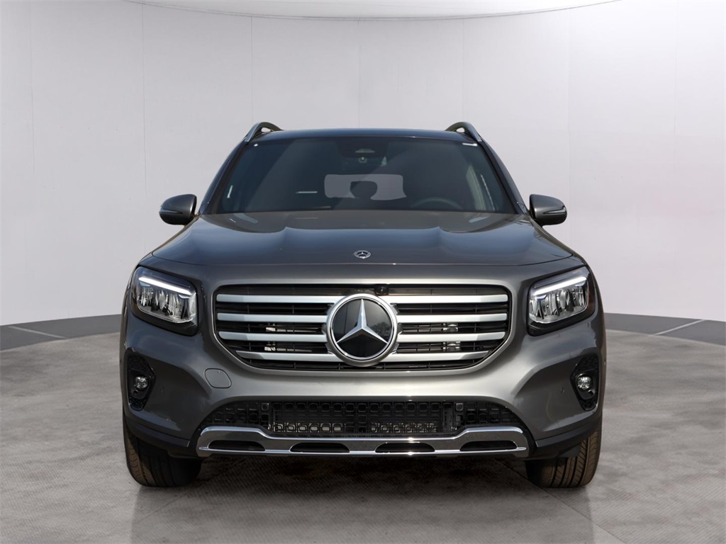 2026 Mercedes Benz GLB 250 4MATIC photo 2