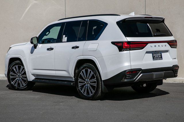 2024 Lexus LX 600 Luxury photo 3
