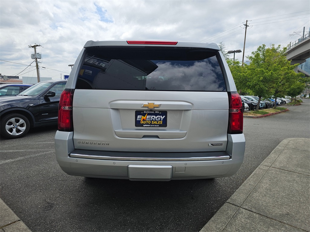 2017 Chevrolet Suburban Premier photo 3