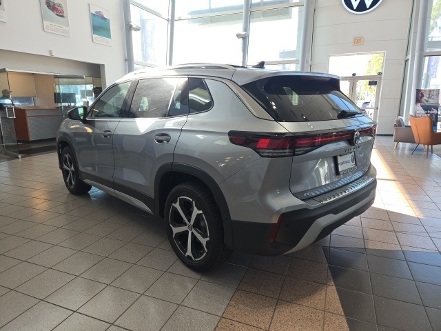 2025 Volkswagen Tiguan SE photo 3