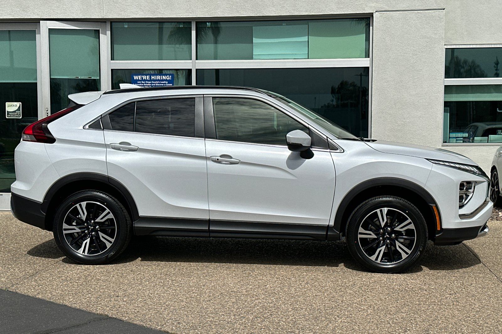 2025 Mitsubishi Eclipse Cross SE photo 3