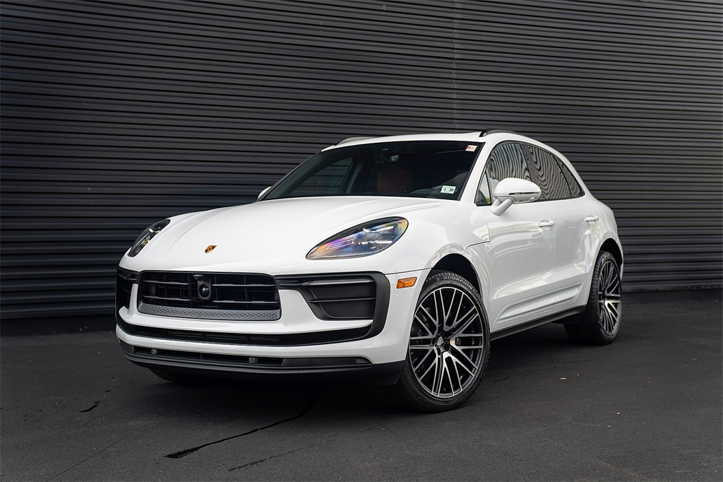2025 Porsche Macan