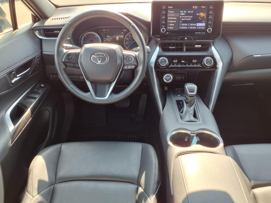 2022 Toyota Venza XLE photo 3