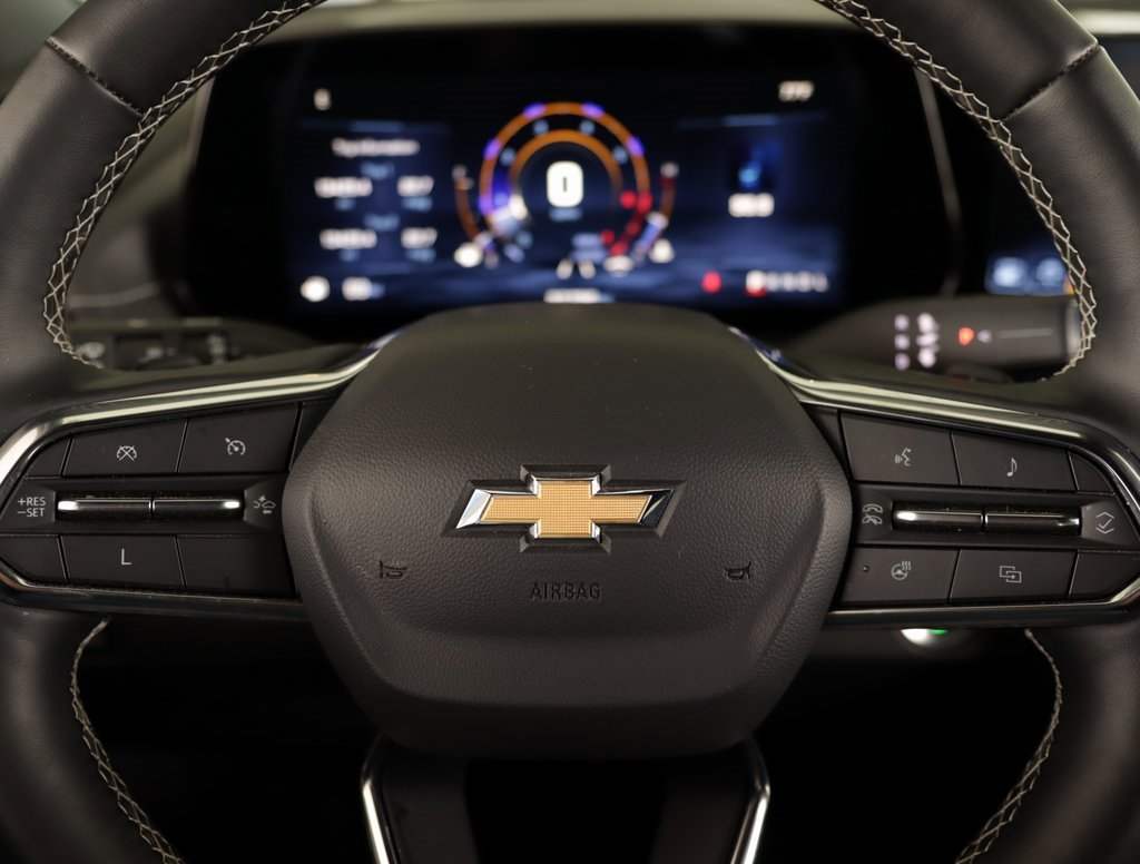 2025 Chevrolet Traverse photo 11