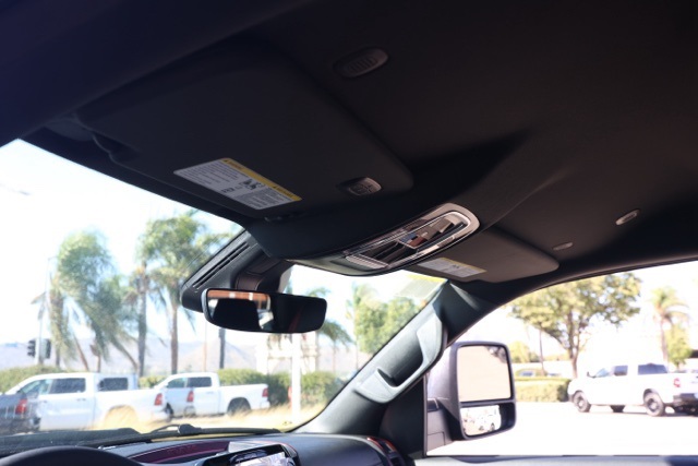 New 2026 Diamond Black Crystal Pearl-Coat Exterior Paint RAM Rebel image 12