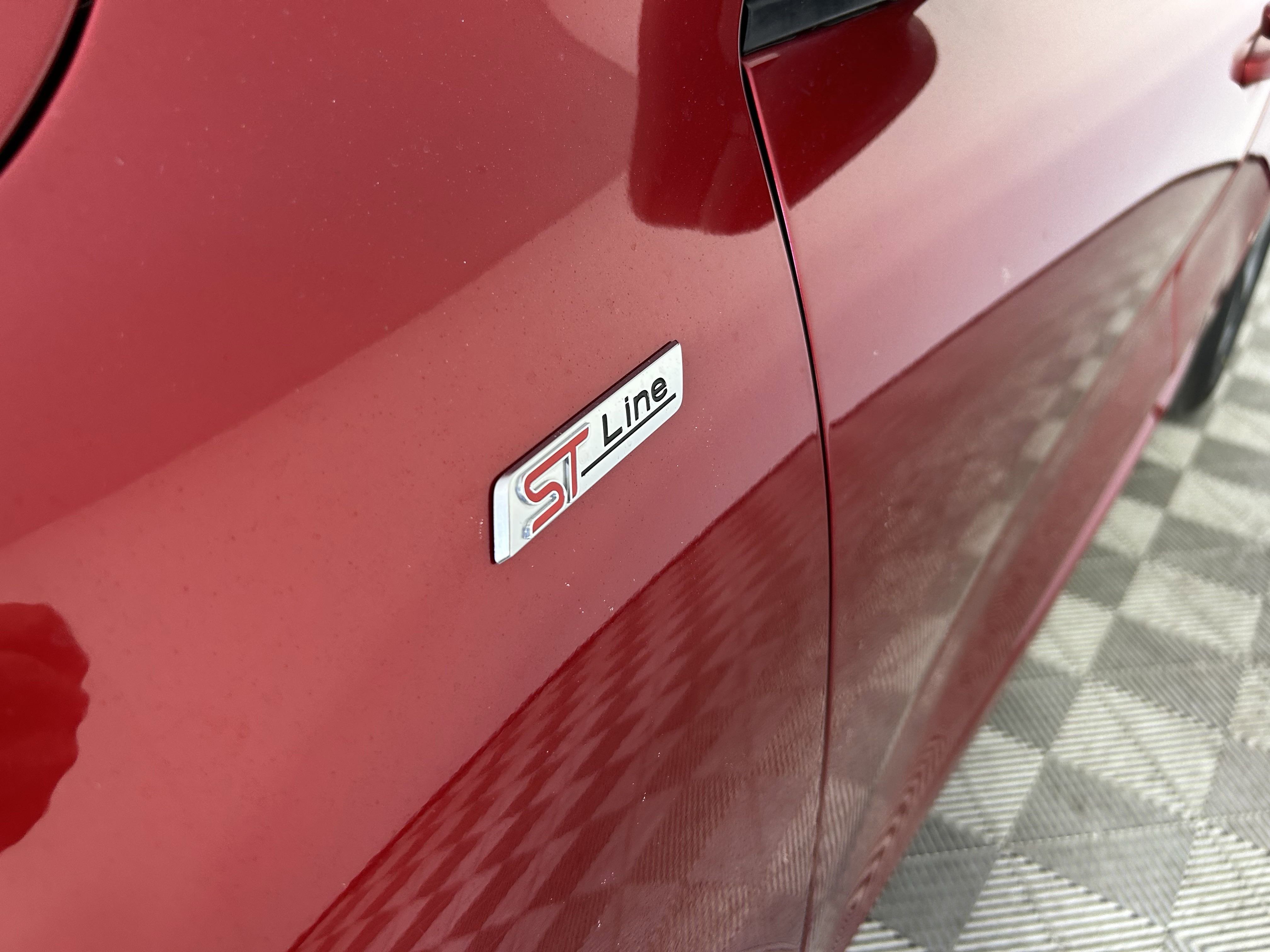 2024 Ford Escape ST-Line photo 4