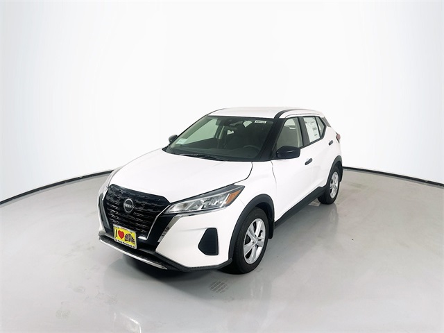 2024 Nissan Kicks S photo 3