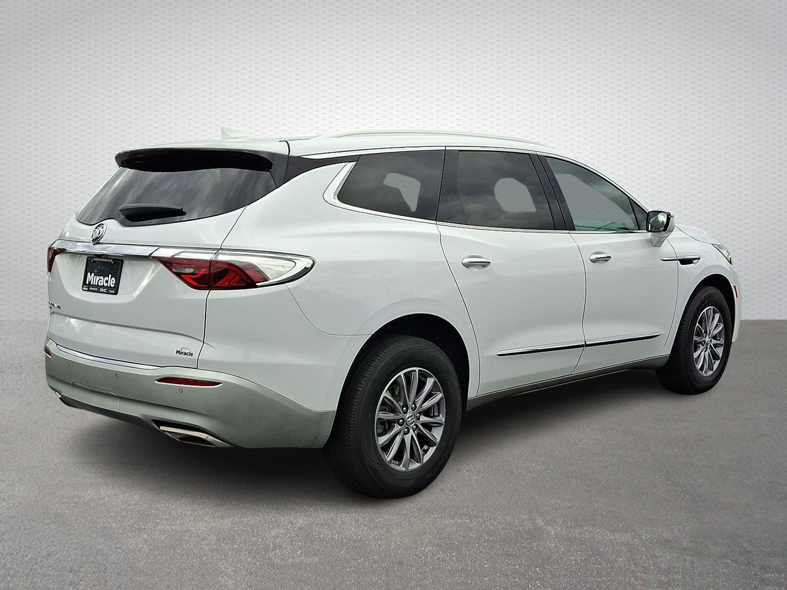 2023 Buick Enclave Essence photo 4