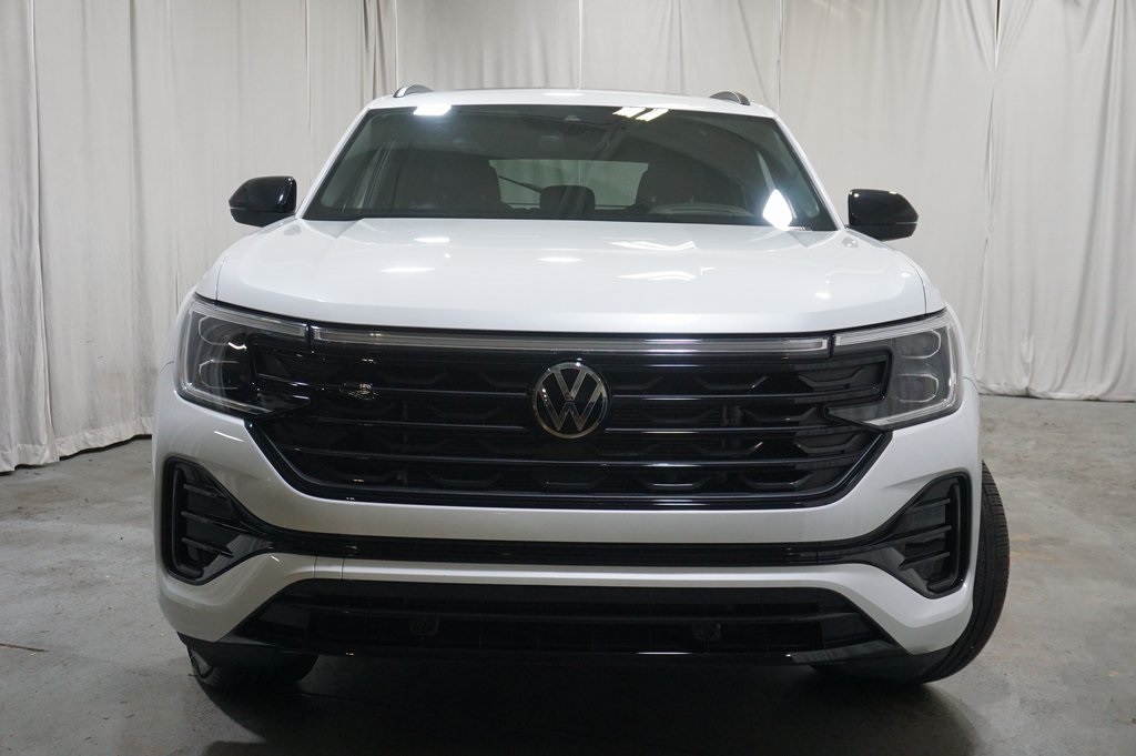 2025 Volkswagen Atlas Cross Sport SEL R-Line photo 5