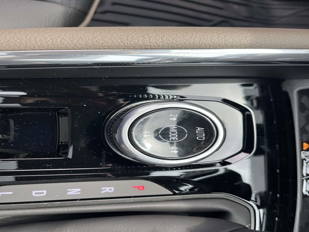 2026 Gmc Canyon Denali photo 24
