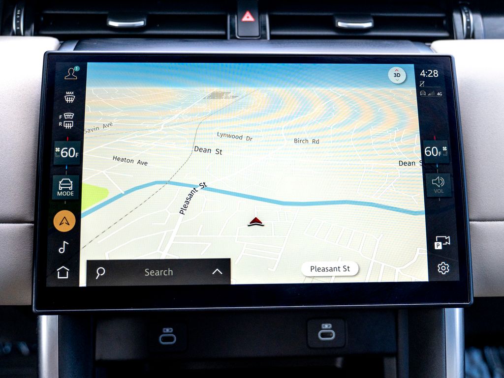 2024 Land Rover Discovery Sport S photo 25