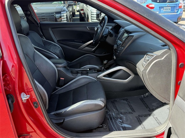 2016 Hyundai Veloster Turbo photo 15