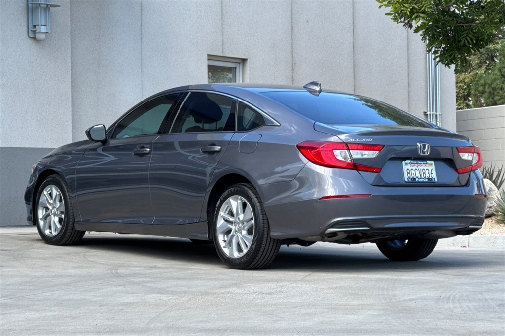 2018 Honda Accord LX photo 3