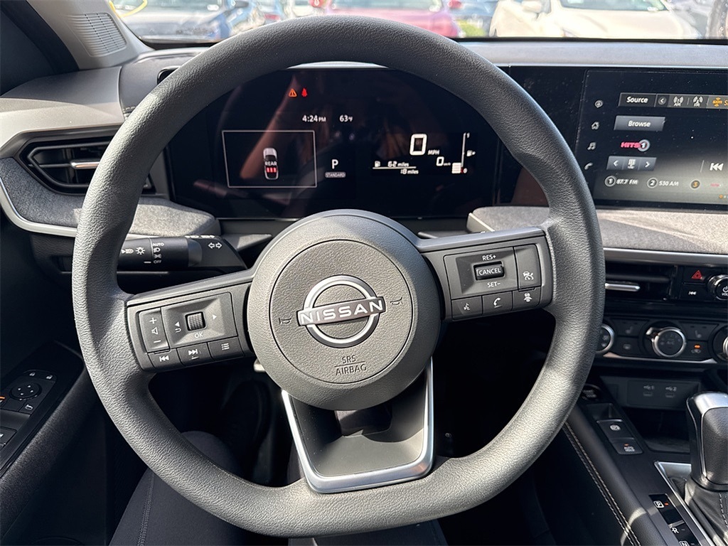 2025 Nissan Kicks SV photo 6