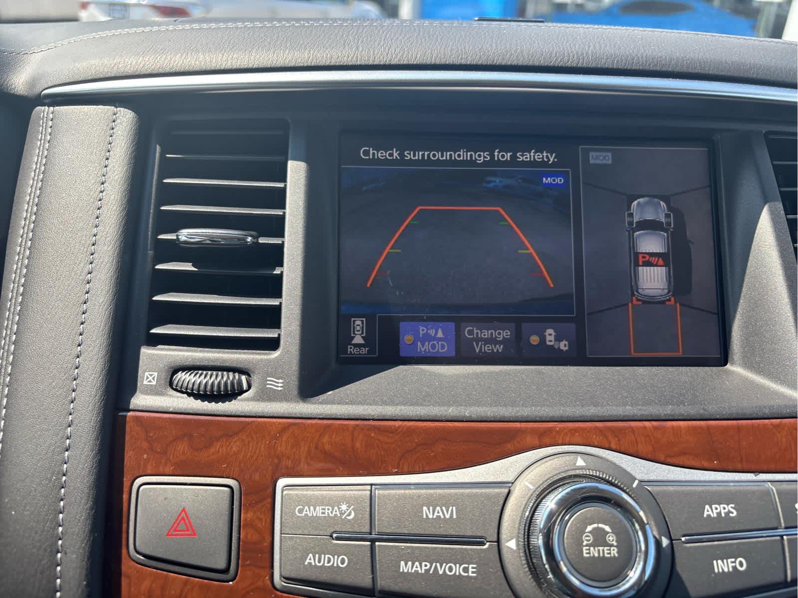 2019 Infiniti QX80 Luxe photo 8