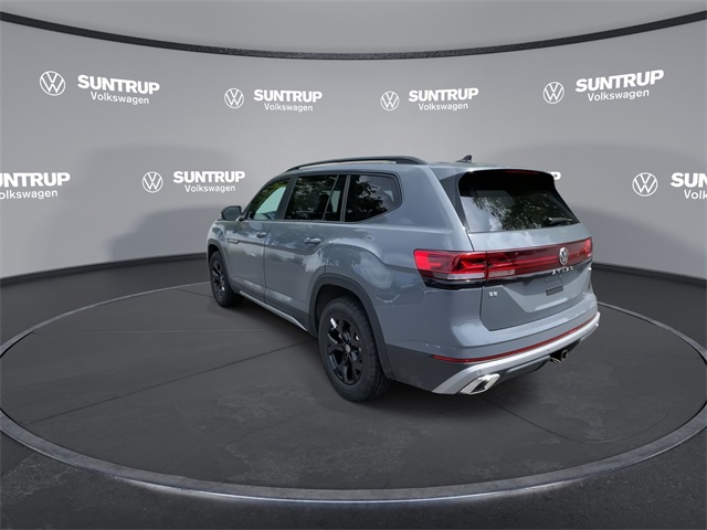 2025 Volkswagen Atlas Peak Edition SE Technology photo 12