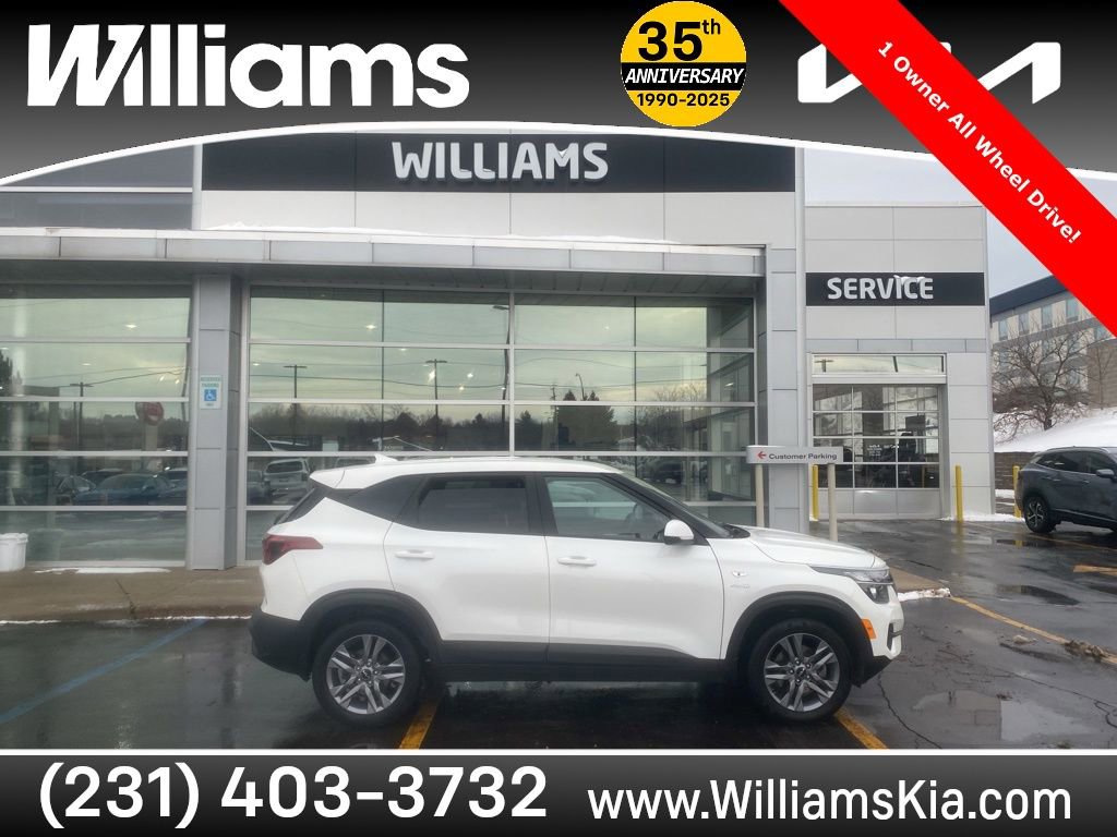 2023 Kia Seltos LX's photo