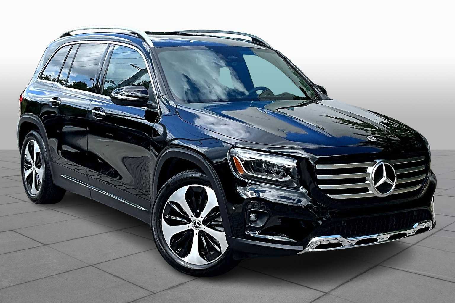 2024 Mercedes Benz GLB 250 photo 2