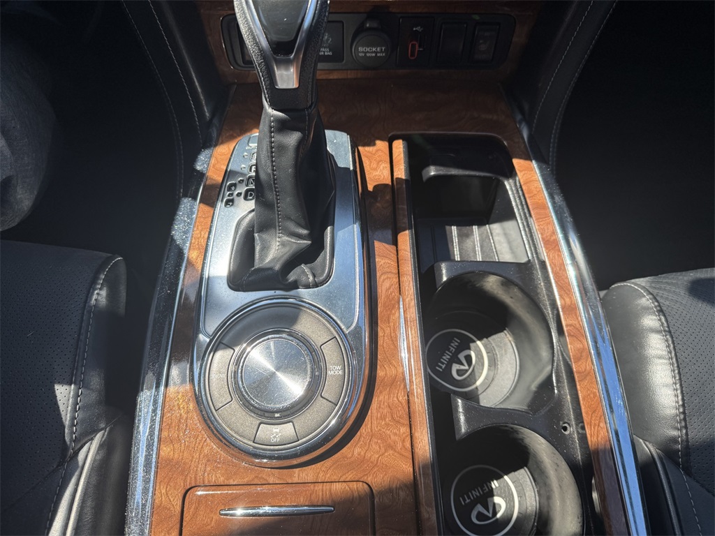 2019 Infiniti QX80 Luxe photo 27