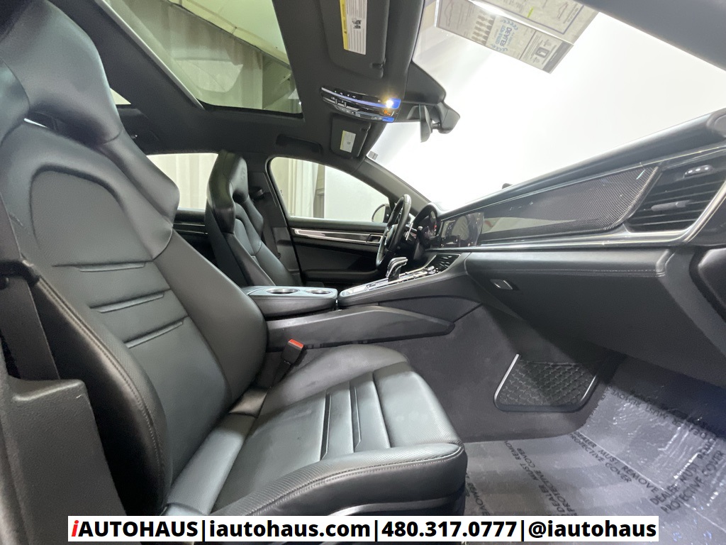 2022 Porsche Panamera Platinum photo 23