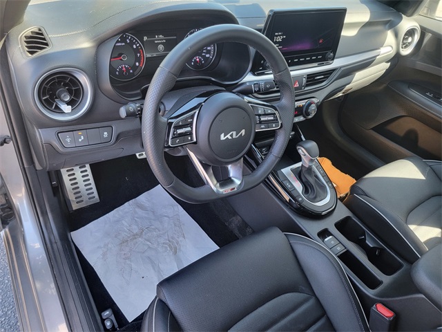 2023 Kia Forte GT-Line photo 12