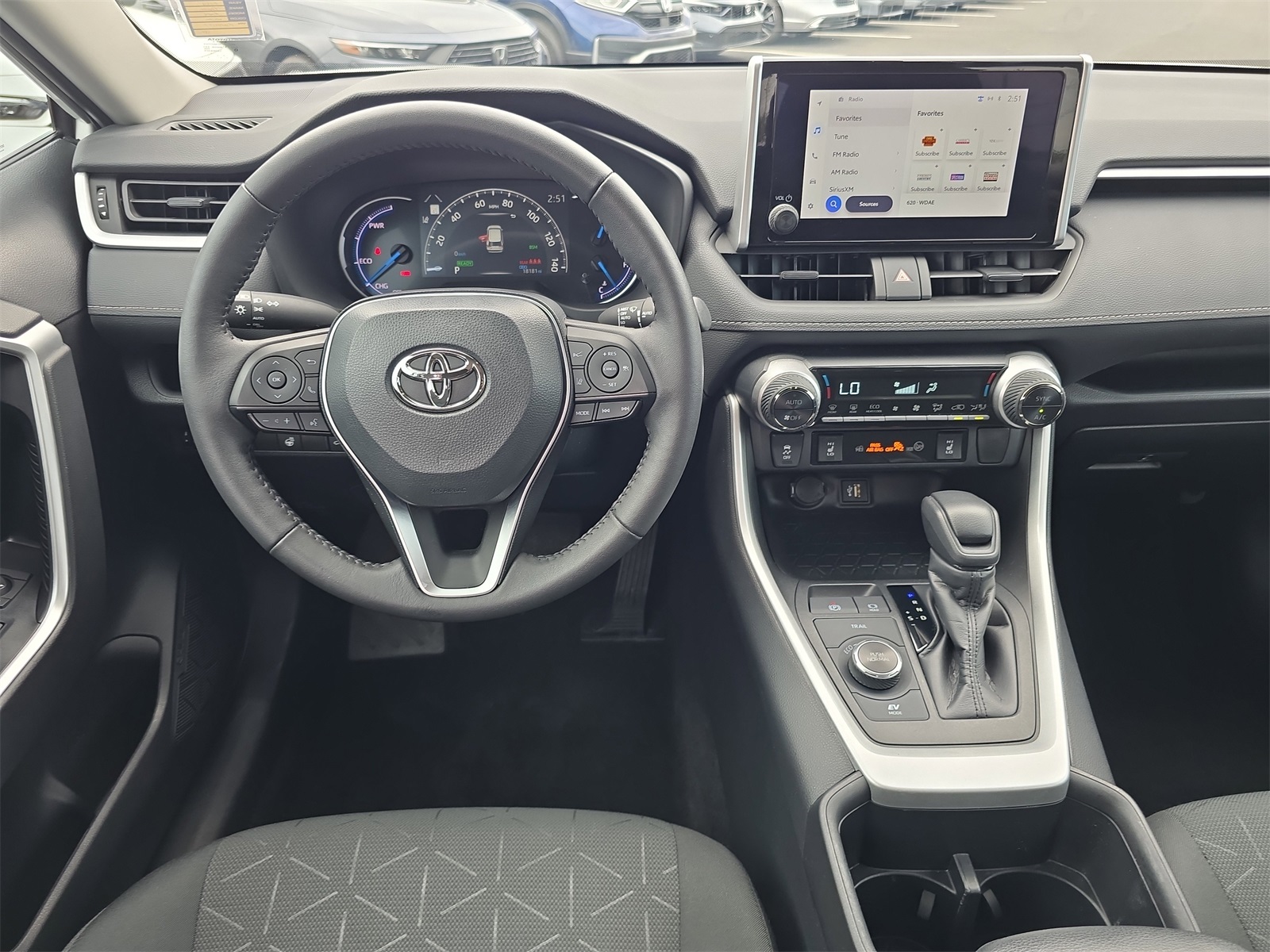 2024 Toyota RAV4 Hybrid XLE photo 10