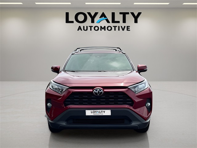 2021 Toyota RAV4 XLE photo 3