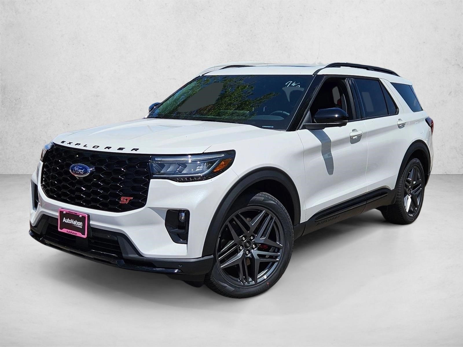 2025 Ford Explorer ST's photo