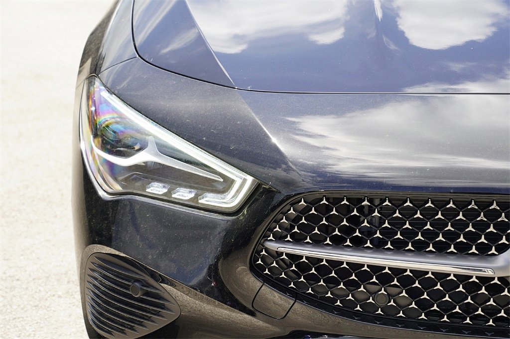 2025 Mercedes Benz CLA 250 photo 8