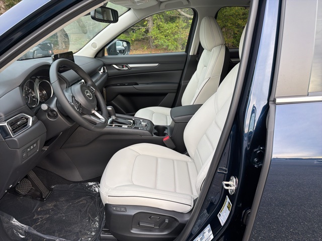 2025 Mazda CX-5 2.5 S Preferred photo 9