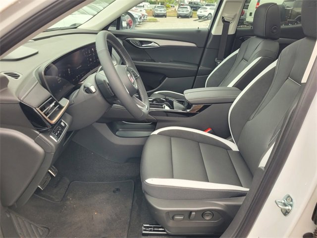 2025 Buick Envision Sport Touring photo 3