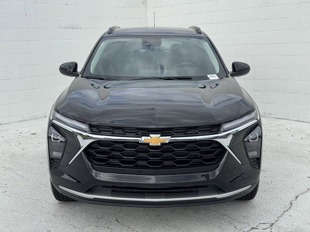 2026 Chevrolet Trax LT photo 3