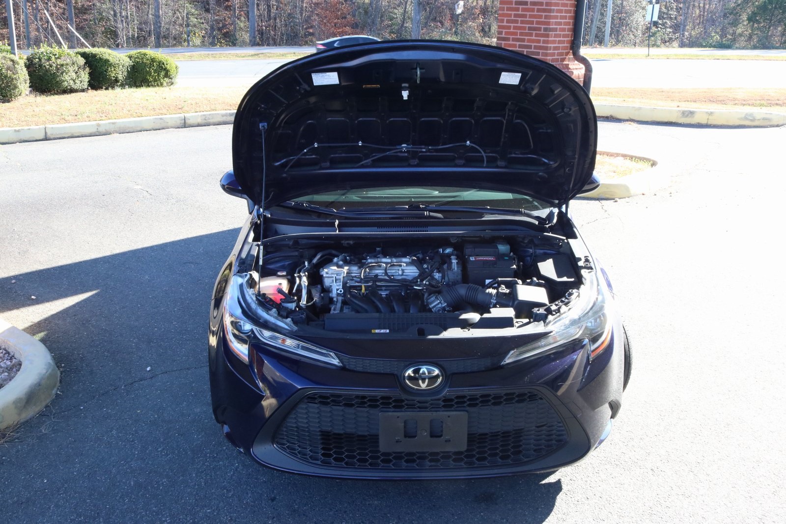 2021 Toyota Corolla LE photo 4