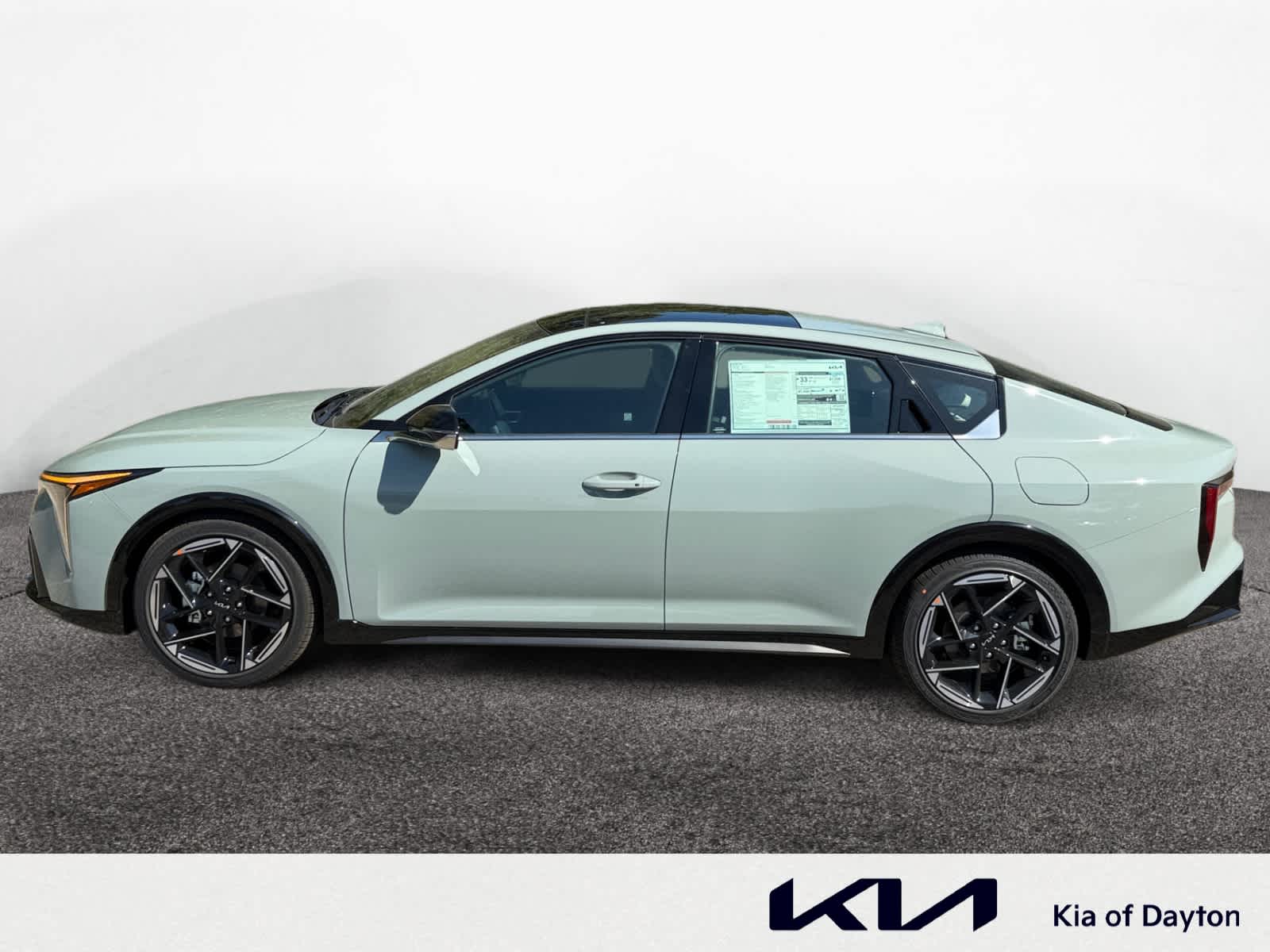 2025 Kia K4 GT-Line photo 2