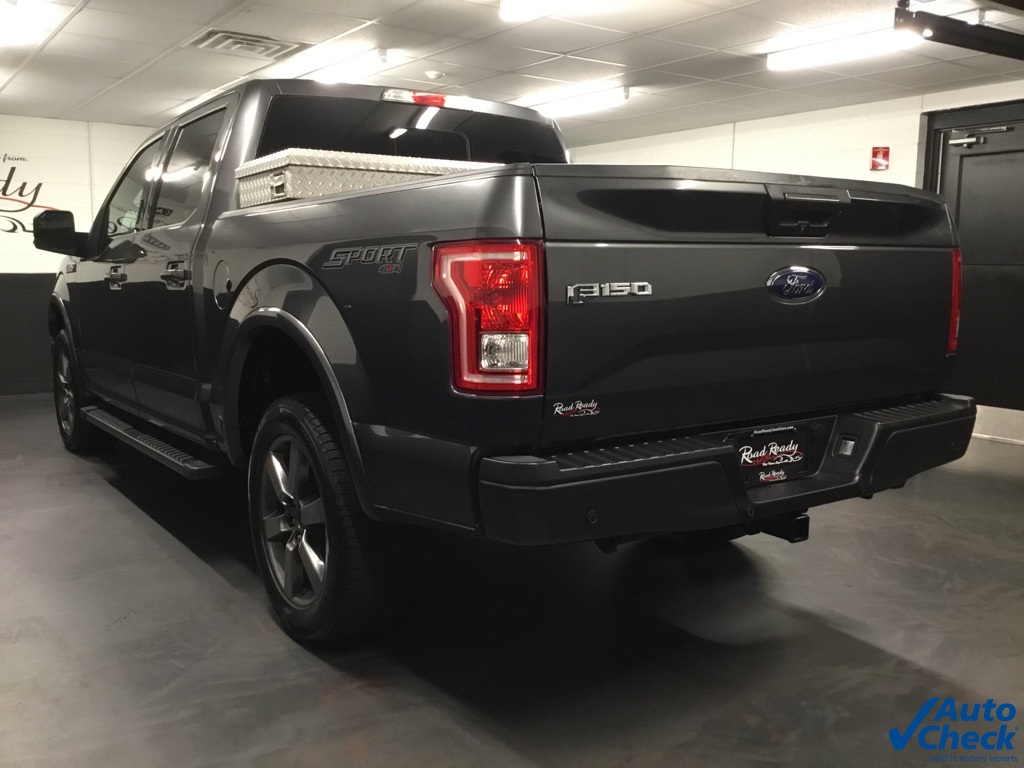 2017 Ford F-150 XLT photo 8
