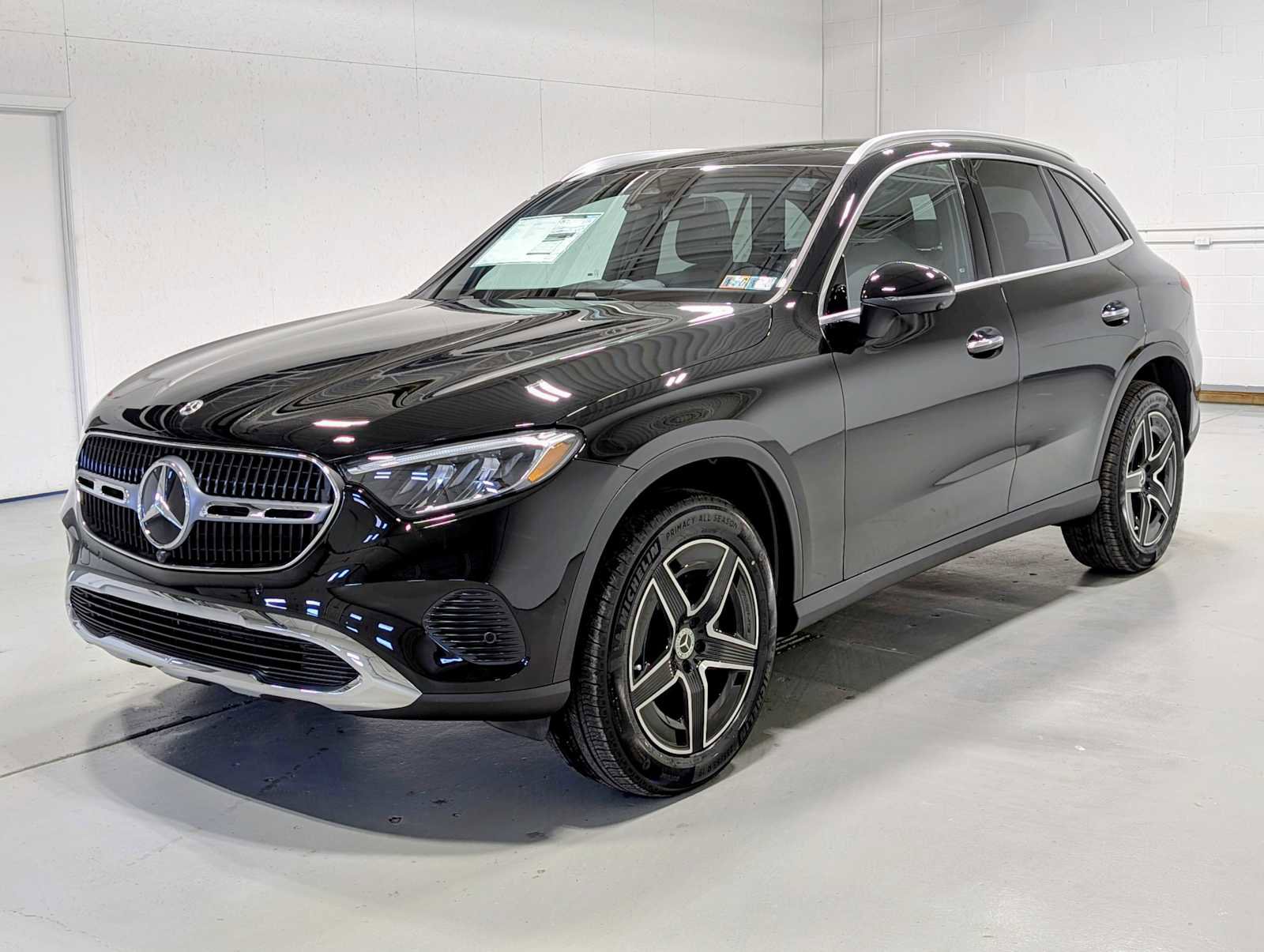2026 Mercedes-Benz GLC Base's photo