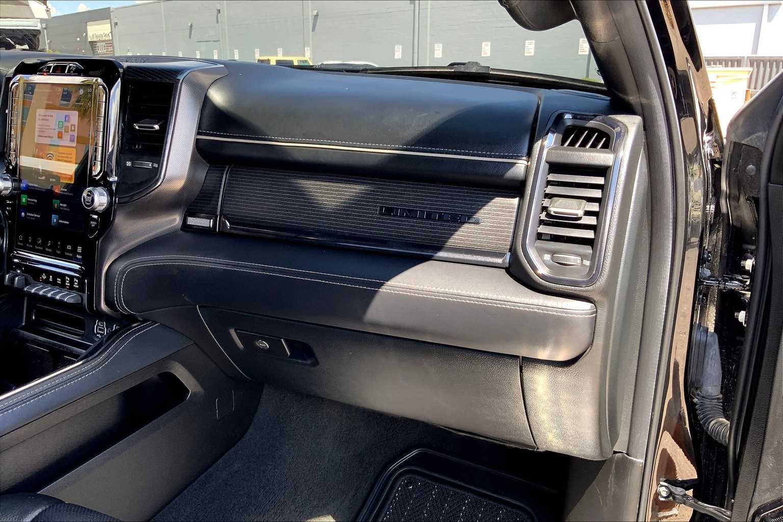 2024 Ram 1500 Limited photo 17
