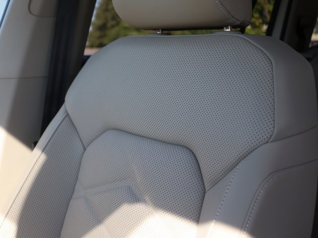 2026 Volkswagen Atlas SE Technology photo 8