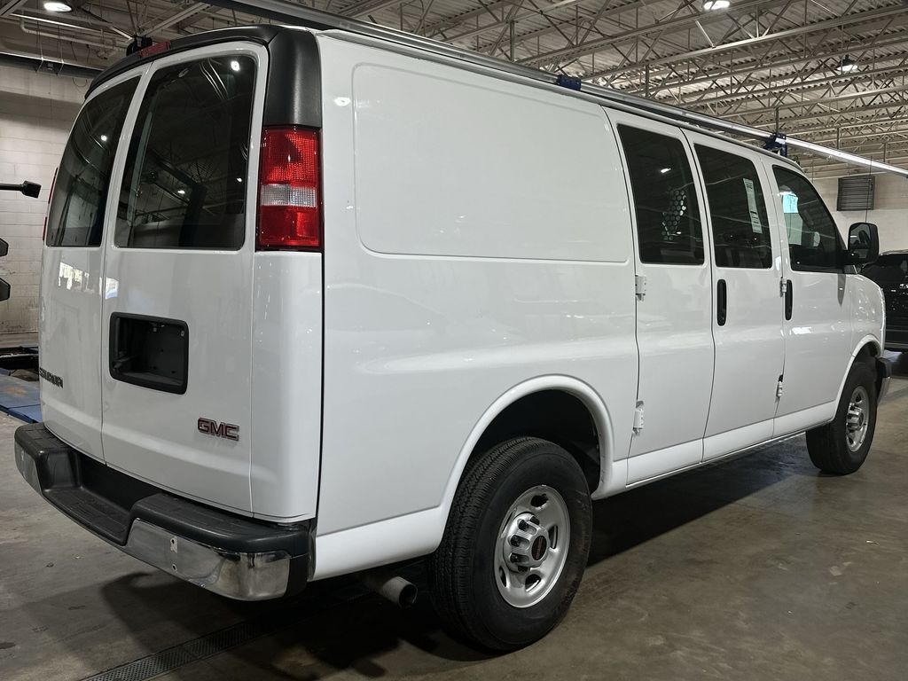 2024 Gmc Savana 2500 Cargo photo 4