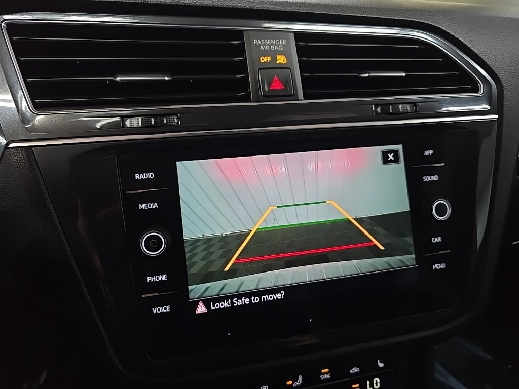 2022 Volkswagen Tiguan SE photo 23