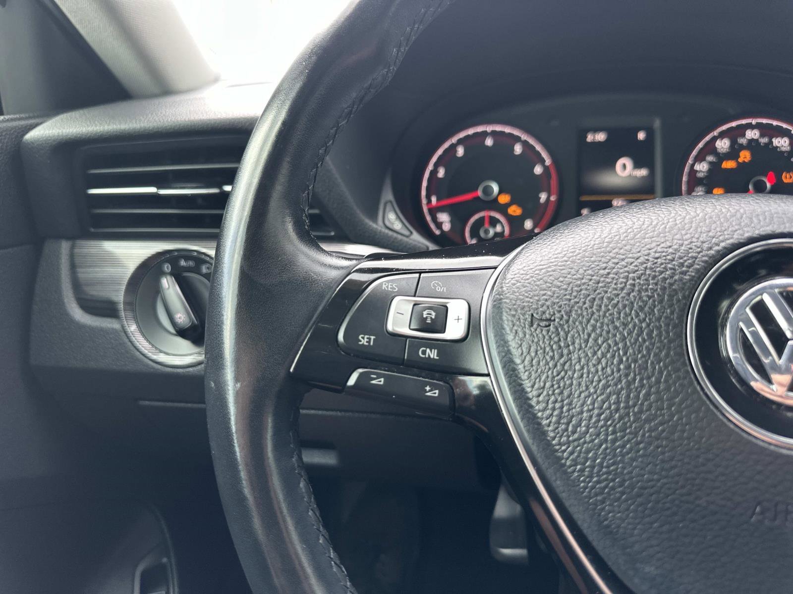 2020 Volkswagen Passat 2.0T R-Line photo 24