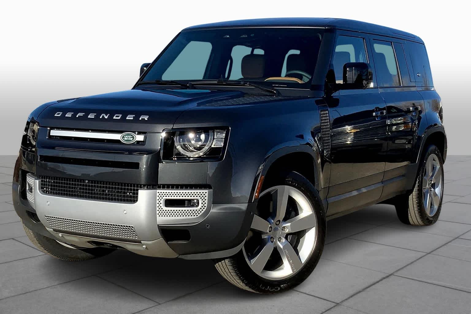 New 2024 Land Rover Defender SE Sport Utility in Santa Fe R2274705