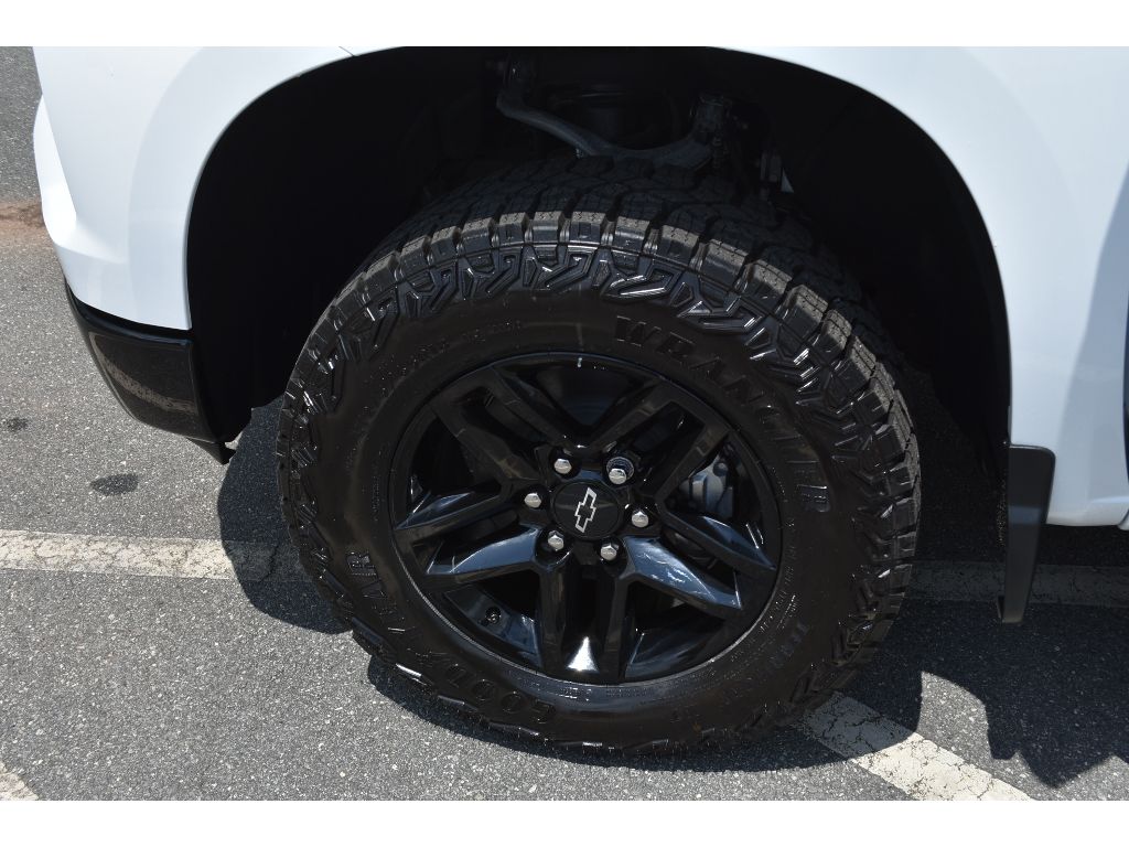 2025 Chevrolet Silverado 1500 LT Trail Boss photo 8