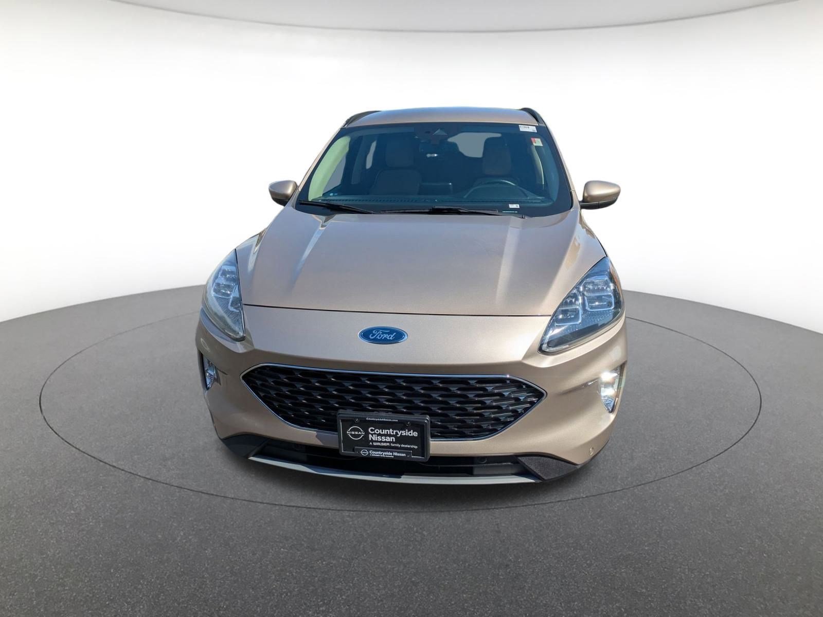2020 Ford Escape Titanium photo 2