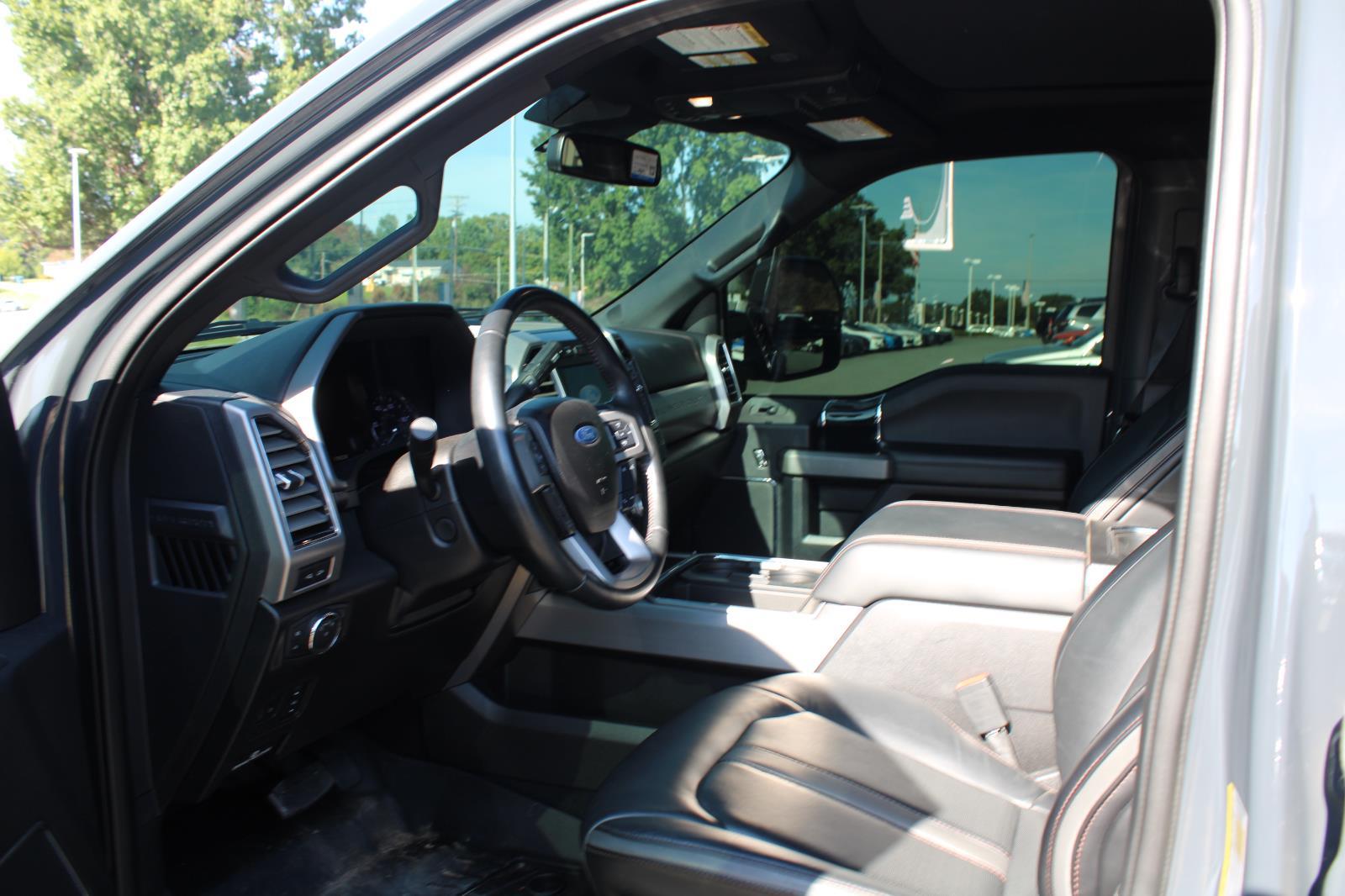 2021 Ford F-450 Platinum photo 8