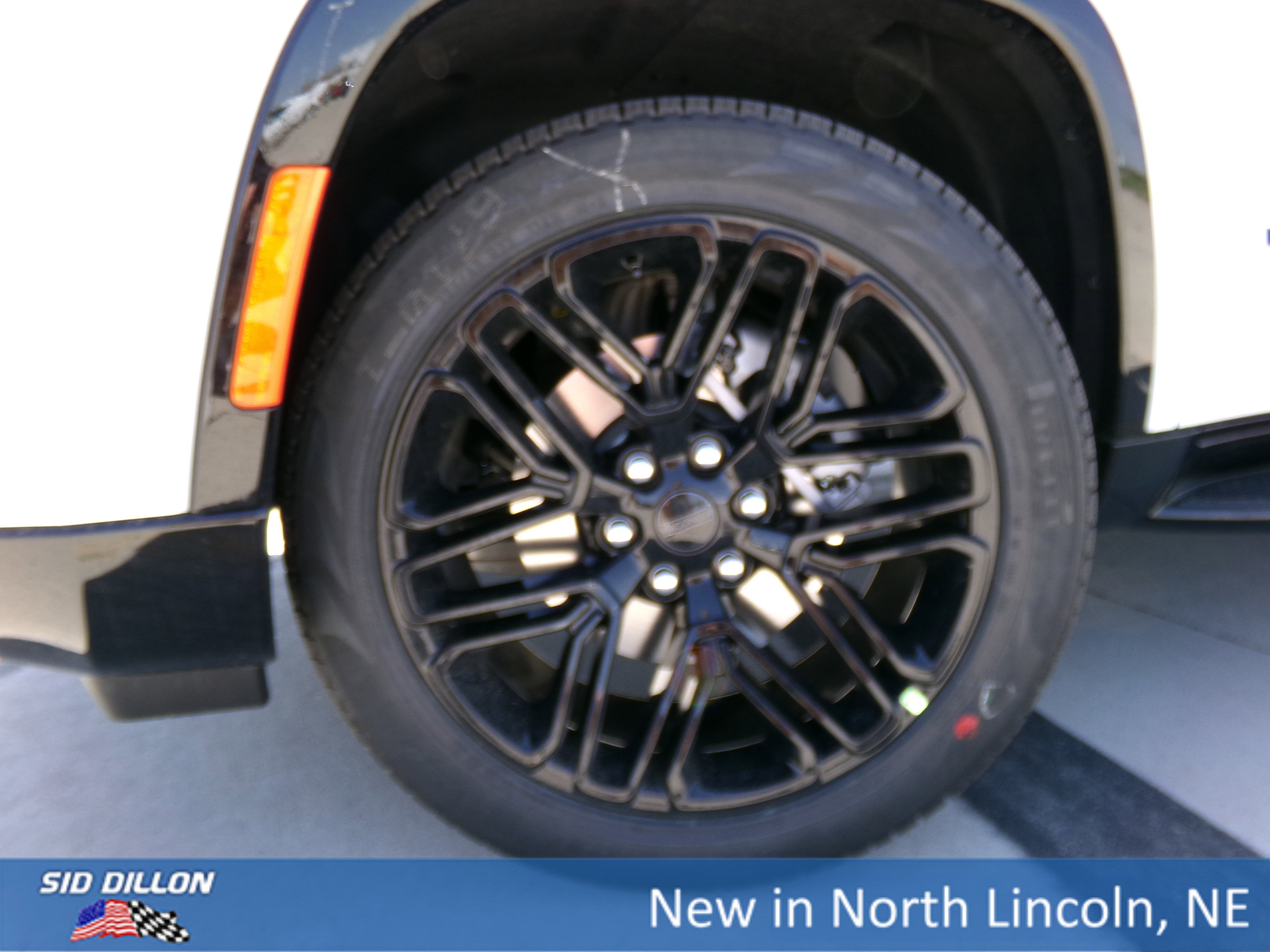 2025 Jeep Wagoneer L Series II Carbide photo 5